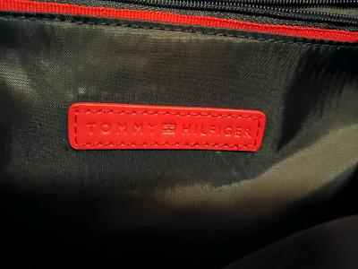 Tommy Hilfiger purse - Thumbnail 4