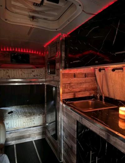 converted single axle bus - Thumbnail 4