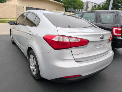 2016 Kia Forte LX - Thumbnail 2