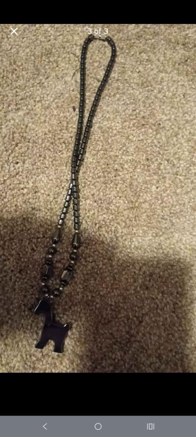magnetic giraffe necklace - Thumbnail 3
