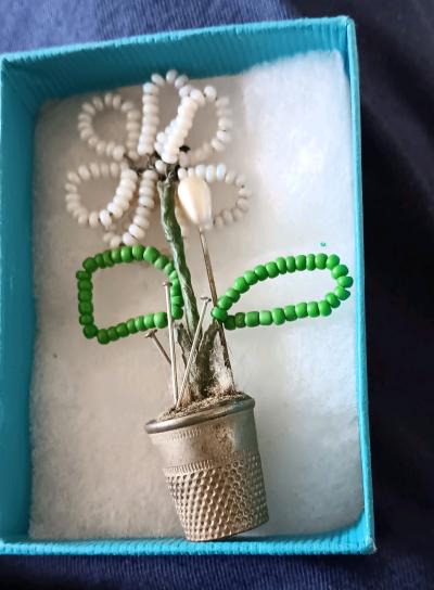 pin cushion - Thumbnail 2