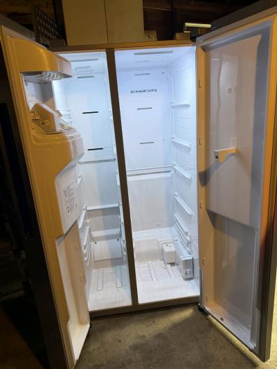 Samsung Refrigerator - Thumbnail 2