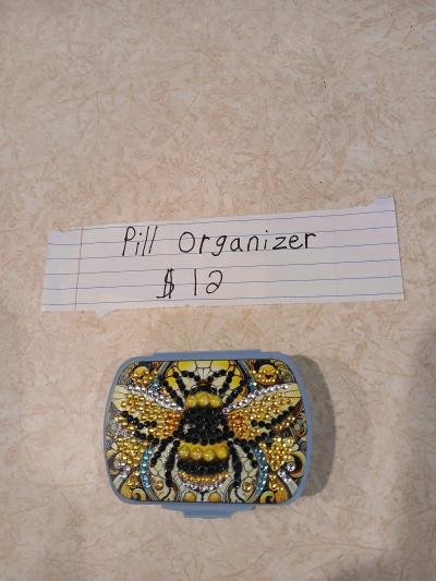pill organizer