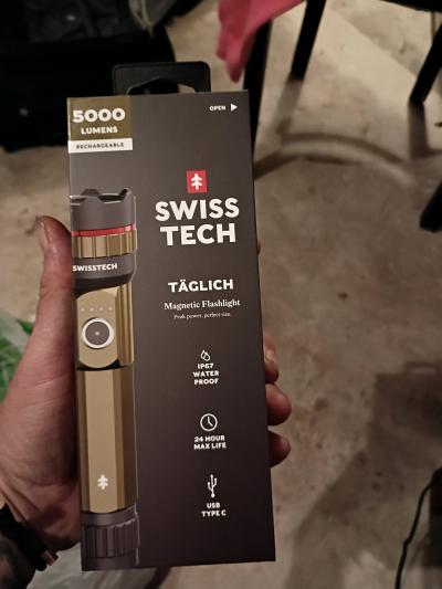 swiss tech rechargeable flash light