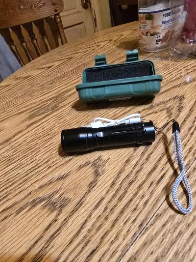 LED flashlight with case - Thumbnail 4