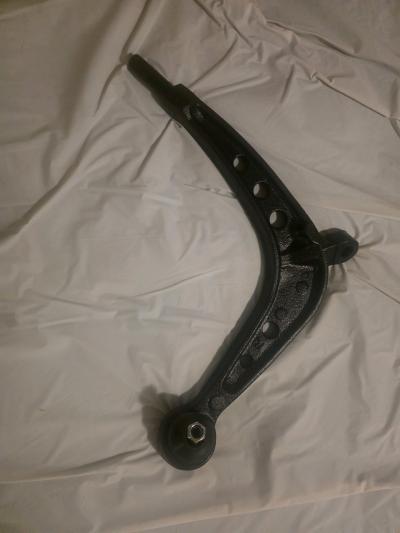 Right lower control arm - Thumbnail 2