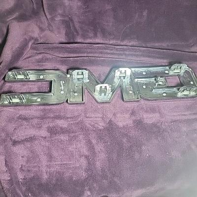 GMC logo emblem large for Sierra 1500 or Yukon - Thumbnail 7
