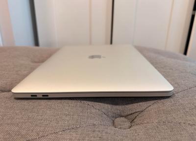 MacBook Pro - Thumbnail 4