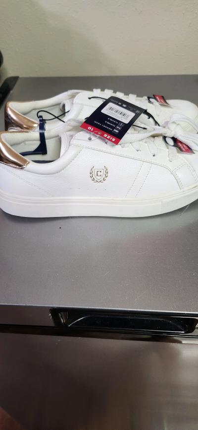 womans shoes size 10