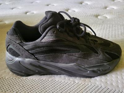 Yeezy Boost 700 V2 Vanta 2019 - Thumbnail 5