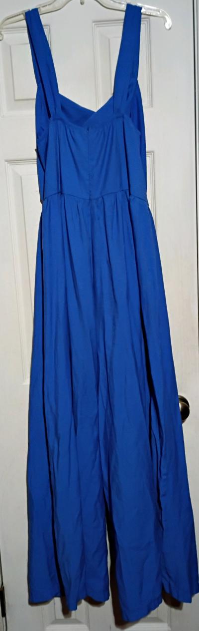 Beautiful blue jumpsuit with belly cut out by Shein - Thumbnail 3