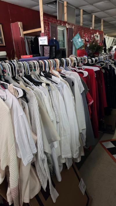 Everything is one dollar at Saint Luke thrift store - Thumbnail 8