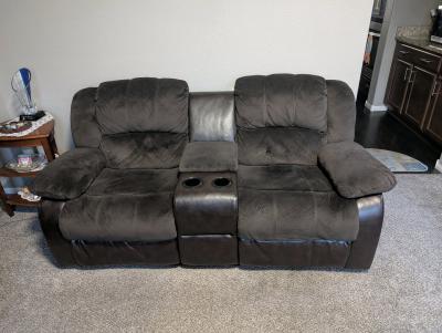 Living Room Set Gently Used - Thumbnail 4