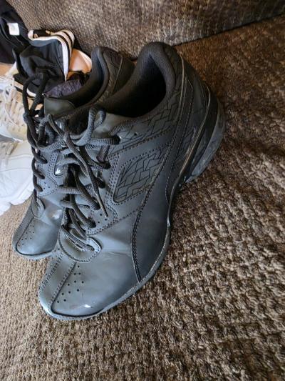 Mens all black pumas - Thumbnail 2
