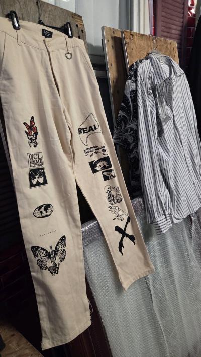 Whole store is one dollar at Saint Luke thrift store - Thumbnail 3