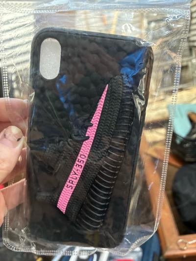 iPhone 11 sneaker cases - Thumbnail 3