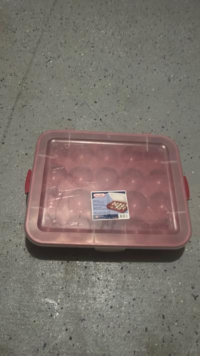 Sterilite Christmas Ornament Storage Bin  Holds 20 Ornaments - Thumbnail 3