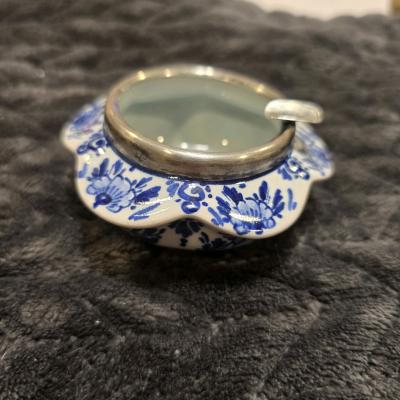 vintage Swedish Delfts Halland porcelain footed ashtray - Thumbnail 4