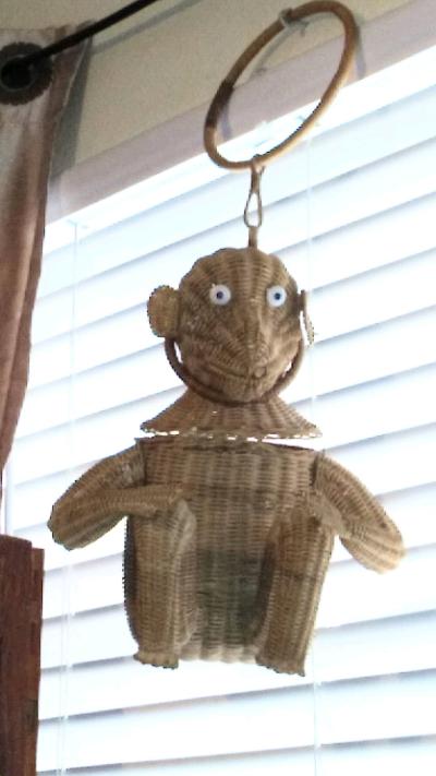 whimsical vintage hanging basket in shape of monkey like new - Thumbnail 5