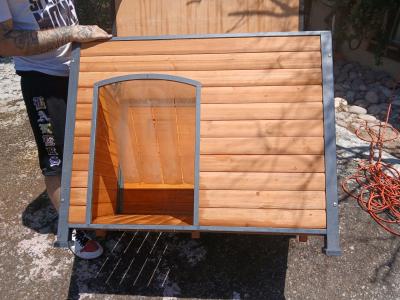 Wooden Outdoor Dog House with Metal frame - Thumbnail 5