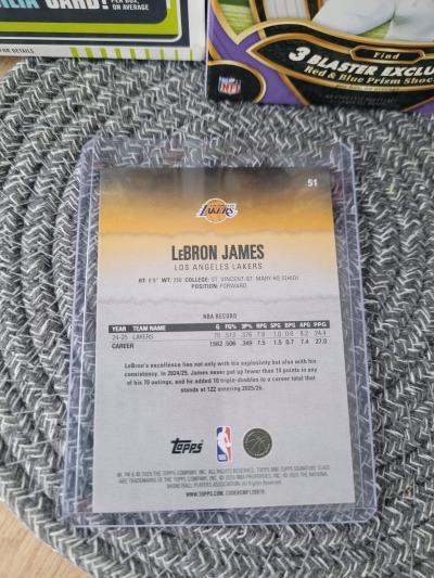 Topps 2026 Signatures Class LeBron James Card - Thumbnail 2