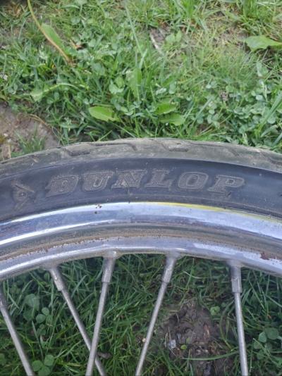 chopper or harley tire Dunlop 40 spoke - Thumbnail 4