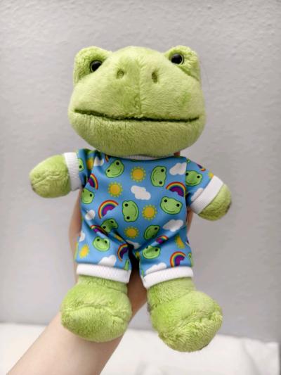 Green frog plushie