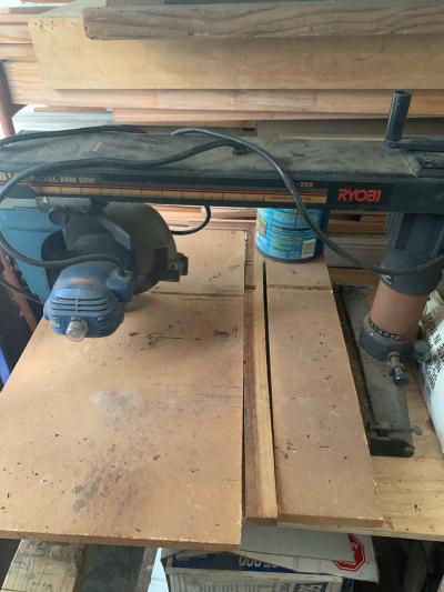 Radial arm saw