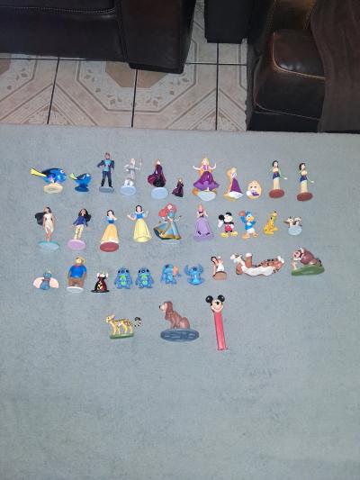 Lot Of 114 Disney Figures Funko Pop And PEZ - Thumbnail 3