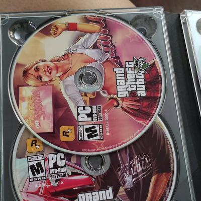 Grand Theft Auto V PC DVDROM Install Disc Set w Case  Rockst - Thumbnail 6