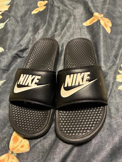 Nike Sandals Color Black and white