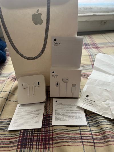 earbuds from Apple and recipe - Thumbnail 2
