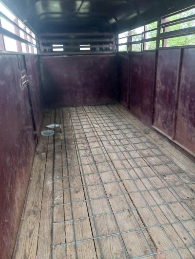 16 Foot Chaparral Livestock Trailer - Thumbnail 4
