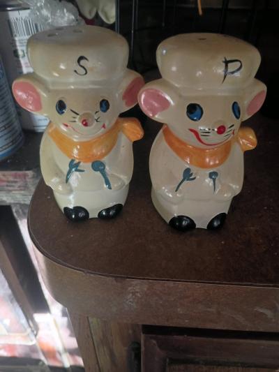 Enesco mice chef salt and pepper shakers