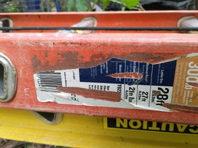 Werner GlideSafe 28 ft 300lb Fiberglass Extension Ladder - Thumbnail 6