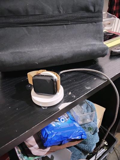 Apple Watch Series 8  45mm  GPS  LTE   Aluminum - Thumbnail 2