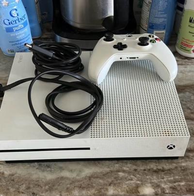 Xbox One S