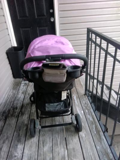 Beautiful baby girl stroller easy to fold - Thumbnail 2