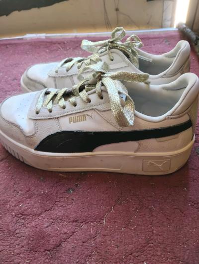 A Nice Pair of White Girls Pumas - Thumbnail 6
