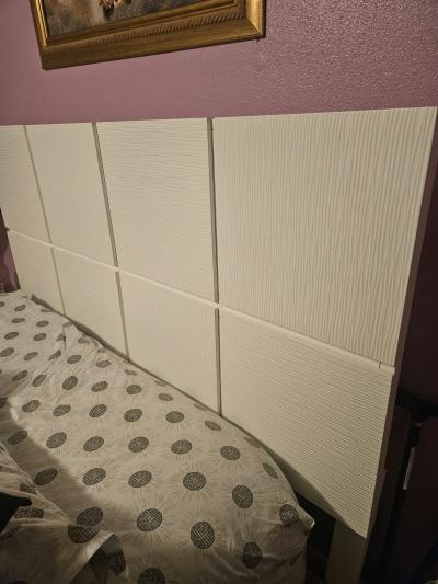 head board and frame is oueen size white
