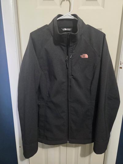 womens softshell Northface xxl