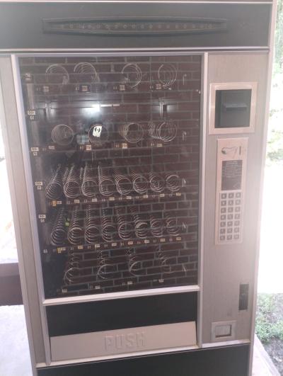 soda machine and vending me snack machine - Thumbnail 2