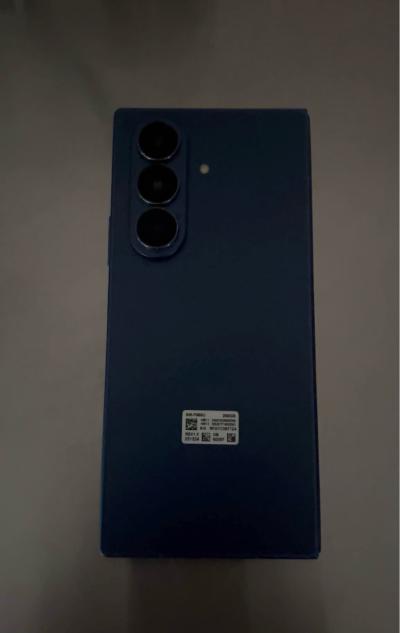 Samsung Galaxy z fold 7 512gb unlocked - Thumbnail 6