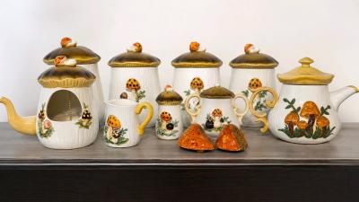 VINTAGE MERRY MUSHROOM KITCHEN SET