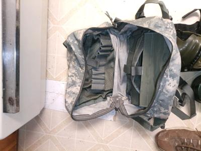 Authentic US issued M40 gas mask accessories - Thumbnail 8