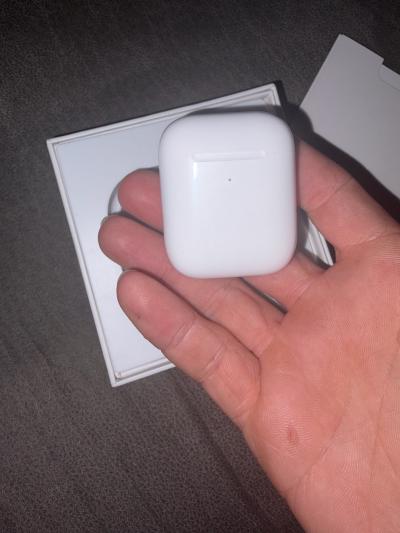 White Wireless Bluetooth Earbuds With Charging Case Included - Thumbnail 7