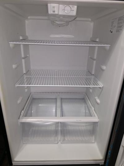 Frigidaire Refrigerator - Thumbnail 7