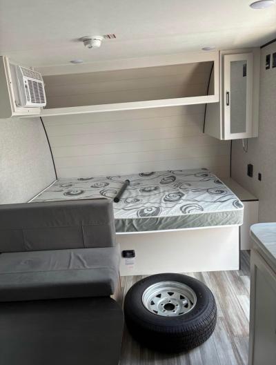 2025 Jayco 170 BH - Thumbnail 9