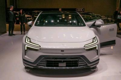 Im selling a brand new car name Polestar in 2025