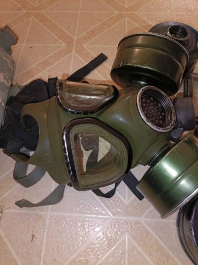Authentic US issued M40 gas mask accessories - Thumbnail 4